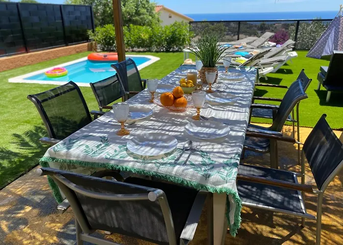 Duna House - With Views Of The شقة