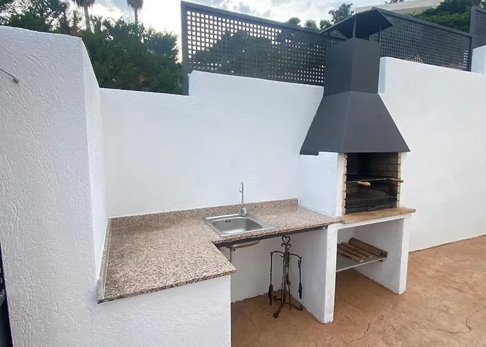 Апартаменти Duna House - With Views Of The *