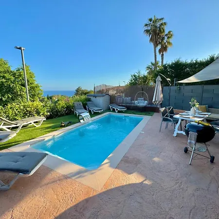 Duna House - With Views Of The